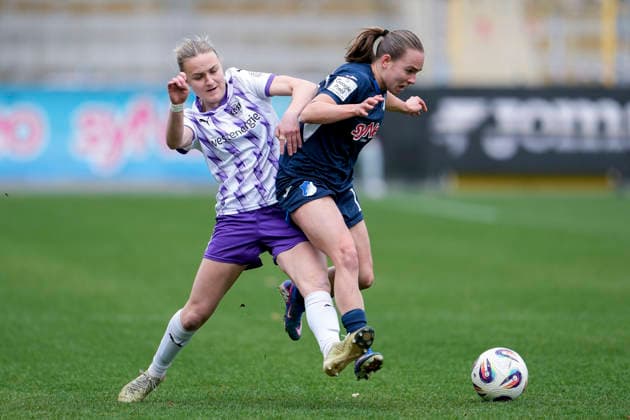 v li Paula Flach SGS, 5 , Marie Steiner TSG, 19 , duel, duel, tackle, tackling, dynamics, action, action, 15 03 2026, Sinsheim Hoffenheim Germany , Football, Google Pixel Women Bundesliga, TSG 1899 Hoffenheim SGS Essen, DFB DFL REGULATIONS PROHIBIT ANY USE OF PHOTOGRAPHS AS IMAGE SEQUENCES AND OR QUASI VIDEO xozx