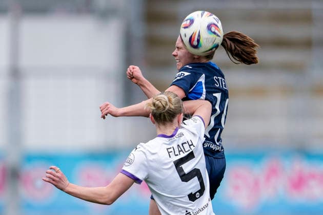 v li Paula Flach SGS, 5 , Marie Steiner TSG, 19 , at header, header duel, game scene, duel in the air, action, action, 15 03 2026, Sinsheim Hoffenheim Germany , football, Google Pixel Women Bundesliga, TSG 1899 Hoffenheim SGS Essen, DFB DFL REGULATIONS PROHIBIT ANY USE OF PHOTOGRAPHS AS IMAGE SEQUENCES AND OR QUASI VIDEO xozx
