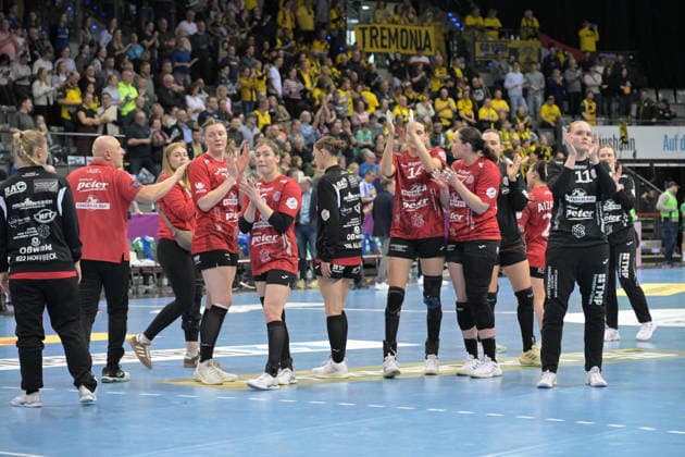 the players of Thueringer HC thank the fans Thueringer HC vs HSG Blomberg Lippe, Handball, Women, DHB Cup Haushahn Final 4, Match for 3rd place, Season 2025 2026, 15 03 2026 Thueringer HC vs HSG Blomberg Lippe, Handball, Women, DHB Cup Haushahn Final 4, Match for 3rd place, Season 2025 2026, 15 03 2026 Stuttgart Copyright: xEibner-Pressefoto TobiasxBaurx EP_TBR