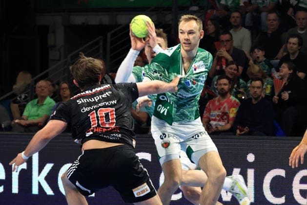 DEU, DHB, 1 HBL, Fuechse Berlin vs Erlangen, 15 03 2026, Max Schmeling Halle, Berlin, DEU, DHB, 1 HBL, Fuechse Berlin vs Erlangen, in the picture Mathias Gidsel Fuechse Berlin 19 , Lasse Andersson Fuechse Berlin 11 , Florian Scheerer Erlangen 10 nordphotoxGmbHx xEngler nph00076