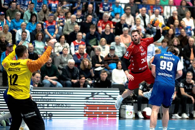 Alexander Falk, Eulen Ludwigshafen, 20 , against Benedek Nagy HBW Balingen Weilstetten, 12, Goalkeeper HBW Balingen Weilstetten vs Eulen Ludwigshafen, Handball, 2 Bundesliga, Matchday 24, Season 2025 2026, 15 03 2026 Eibner Pressefoto Andreas Ulmer HBW Balingen Weilstetten vs Eulen Ludwigshafen, Handball, 2 Bundesliga, Matchday 24, Season 2025 2026, 15 03 2026 Balingen Copyright: xEibner-Pressefoto AndreasxUlmerx EP_AUR