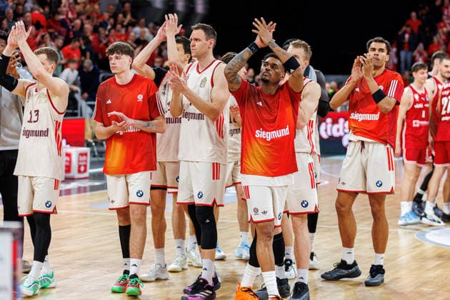 Team, squad, disappointed, disappointment, negative emotions, negative emotion, end of game, BMA365 Bamberg Baskets vs FC Bayern Muenchen Basketball, Basketball, easyCredit BBL, 24 Matchday, 15 03 2026 BMA365 Bamberg Baskets vs FC Bayern Muenchen Basketball, Basketball, easyCredit BBL, 24 Matchday, 15 03 2026 Bamberg Copyright: xEibner-Pressefoto G.xSantemizx EP_EER