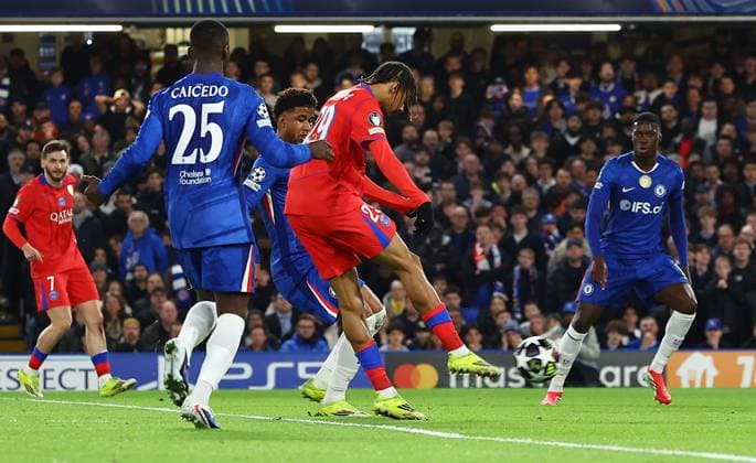 Bradley Barcola of Paris Saint-Germain scores his sides second goal Chelsea v Paris Saint-Germain, UEFA Champions League, Round of 16, Second Leg, Football, Stamford Bridge, London, UK - 17 Mar 2026London Stamford Bridge United Kingdom EDITORIAL USE ONLY No use with unauthorised audio, video, data, fixture lists, club league logos or live services. Online in-match use limited to 120 images, no video emulation. No use in betting, games or single club league player publications. Copyright: xShutterstockx 16776722n