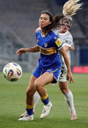 GER, Football, Womens Bundesliga, FC Carl Zeiss Jena vs VFL Wolfsburg 18 03 2026, Jena, Ernst Abbe Sportfeld, ad hoc Arena, GER, Season 2025 2026, Google Pixel Womens Bundesliga, Matchday 15, Catch-up match, FC Carl Zeiss Jena vs VFL Wolfsburg in picture Suya Haering Jena vs Thea Bjelde Wolfsburg DFL regulations prohibit any use of photographs as image sequences and or quasi video