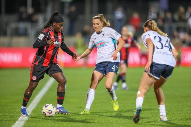 iGER, Frankfurt, Eintracht Frankfurt vs TSG Hoffenheim, Google Pixel Bundesliga, Football, DFB, Season 2025 2026, Stadion am Brentanobad, 15 Matchday in picture f l Nicole Anyomi Eintracht Frankfurt Women 19 , Lisann Kaut TSG Hoffenheim Women 4 DFB DFL REGULATIONS PROHIBIT ANY USE OF PHOTOGRAPHS AS IMAGE SEQUENCES AND OR QUASI VIDEO, 18 03 2026 Copyright: HMBxMedia HendrikxHamelau