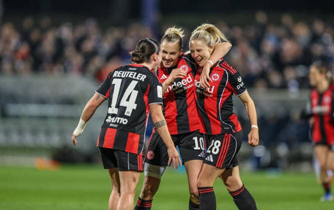 GER, Frankfurt, Eintracht Frankfurt vs TSG Hoffenheim, Google Pixel Bundesliga, Football, DFB, Season 2025 2026, Stadion am Brentanobad, 15 Matchday in picture Rebecka Blomqvist Eintracht Frankfurt Women 28 scores the 2 0, goal, cheers and joy, emotions, Geraldine Reuteler Eintracht Frankfurt Frauen 14 , Laura Freigang Eintracht Frankfurt Frauen 10 DFB DFL REGULATIONS PROHIBIT ANY USE OF PHOTOGRAPHS AS IMAGE SEQUENCES AND OR QUASI VIDEO, 18 03 2026 Copyright: HMBxMedia HendrikxHamelau