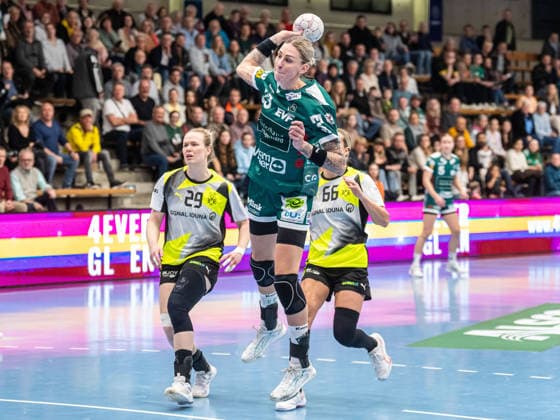 Nicola Merz Frisch Auf Frauen, 23 comes free to throw at the circle, Frisch Auf Goeppingen vs Borussia Dortmund, Handball, 1 Bundesliga, Season 2025 2026, 18 03 2026 Frisch Auf Goeppingen vs Borussia Dortmund, Handball, 1 Bundesliga, Season 2025 2026, 18 03 2026 Goeppingen Copyright: xMichaelxSchmidt Eibner-Pressefotx EP_MST