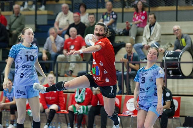 Matilda Ehlert Flames, 10 , Engelina Alida Corona Molenaar Halle, 7 , Amelie Berger Flames, 3 , SV Union Halle Neustadt vs HSG Bensheim Auerbach, Alsco Handball Bundesliga Frauen, Saison 2025 26, 20 Spieltag, 18 03 2026 Halle SWH Arena Sachsen Anhalt Germany