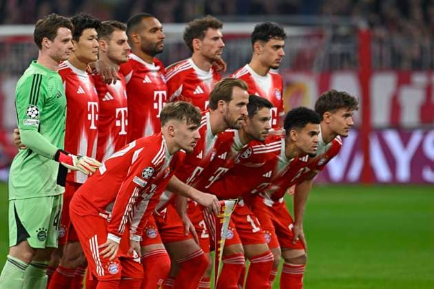 18 03 2026, Football UEFA Champions League 2025 2026 Round of 16 second leg, FC Bayern Munich Atalanta Bergamo, at the Allianz Arena Munich, team photo Back row from l Goalkeeper Jonas Urbig FC Bayern Munich , Min jae Kim Bayern Munich, Minjae Kim , Josip Stanisic Bayern Munich , Jonathan Tah FC Bayern Munich , Leon Goretzka FC Bayern Munich and Aleksandar Pavlovic FC Bayern Munich Front row from l Lennart Karl FC Bayern Munich , Harry Kane FC Bayern Munich , Raphael Guerreiro FC Bayern Munich , Luis Diaz FC Bayern Munich and Tom Bischof Bayern Munich DFL and DFB regulations prohibit any use of photographs as image sequences and or quasi video