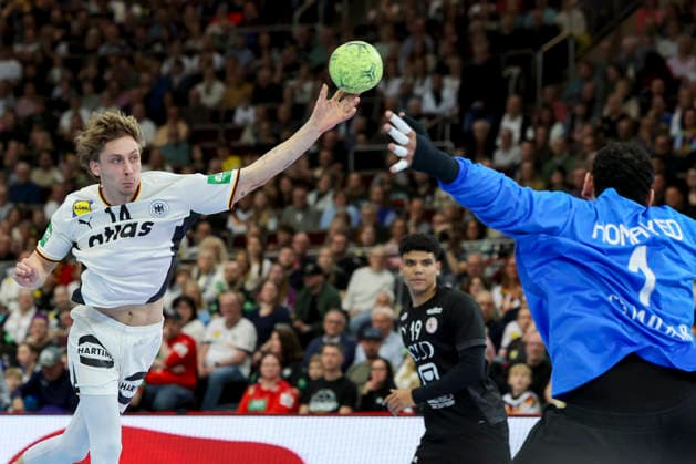 Mathis Haeseler Germany and goalkeeper Abdelrahman Homaied Egypt battle for the ball, Handball International Friendly, Germany v Egypt, Westfalenhalle, March 19, 2026 in Dortmund, Germany Photo by Marco Steinbrenner DeFodi Images Mathis Haeseler Germany and goalkeeper Abdelrahman Homaied Egypt battle for the ball, Handball International Friendly, Germany v Egypt, Westfalenhalle, March 19, 2026 in Dortmund, Germany Photo by Marco Steinbrenner DeFodi Images
