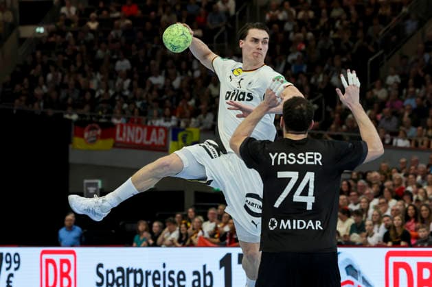 Miro Schluroff Germany and Yasser Seif Egypt battle for the ball, Handball International Friendly, Germany v Egypt, Westfalenhalle, March 19, 2026 in Dortmund, Germany Photo by Marco Steinbrenner DeFodi Images Miro Schluroff Germany and Yasser Seif Egypt battle for the ball, Handball International Friendly, Germany v Egypt, Westfalenhalle, March 19, 2026 in Dortmund, Germany Photo by Marco Steinbrenner DeFodi Images
