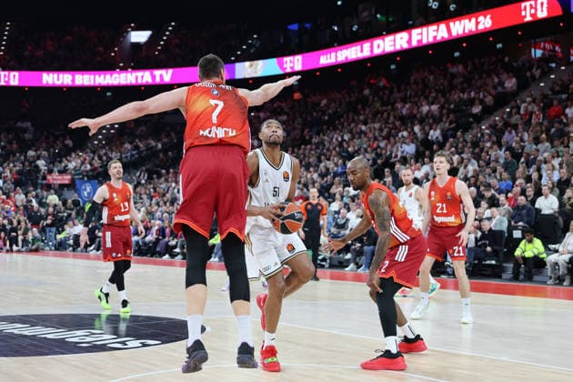 Bruno Caboclo Dubai Basketball, 51 with Johannes Voigtmann FC Bayern Basketball, 07 and Isiaha Mike FC Bayern Basketball, 22 , with Andreas Obst FC Bayern Basketball, 13 and Justuz Hollatz FC Bayern Basketball, 21 , GER, FC Bayern Basketball vs Dubai Basketball, Basketball, Euroleague, Matchday 32, 2025 2026 season, 19 03 2026, GER, FC Bayern Basketball vs Dubai Basketball, Basketball, Euroleague, Matchday 32, 2025 2026 season, 19 03 2026 Munich Copyright: xEibner-Pressefoto JennixMaulx EP_JML