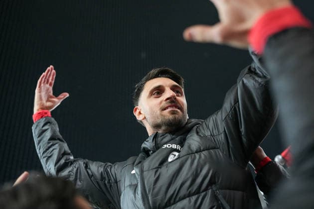 Vincenzo Grifo SC Freiburg, 32 , Celebrate with the fans in the curve , Germany, Football, UEFA Europa League, Round of 16, Second leg, 2025 2026, SC Freiburg vs KRC Genk, 19 03 2026, Europa Park Stadion, Freiburg, Germany Freiburg Europa Park Stadion Baden Württemberg Germany Copyright: xArnexAmbergx