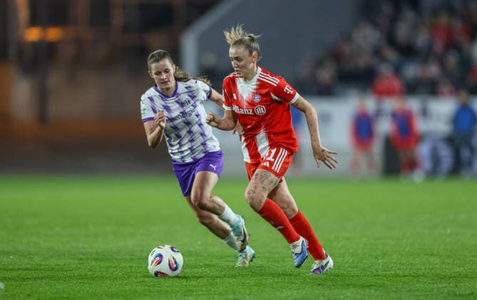 GER, Essen, SGS Essen vs FC Bayern Munich, Google Pixel Womens Bundesliga, Football, DFB, Season 2025 2026, Stadion an der Hafenstraße , 21 Matchday in picture v l Shari Van Belle SGS Essen Women 14 , Georgia Stanway Bayern Munich Women 31 DFB DFL REGULATIONS PROHIBIT ANY USE OF PHOTOGRAPHS AS IMAGE SEQUENCES AND OR QUASI VIDEO, 20 03 2026 Copyright: HMBxMedia HendrikxHamelau