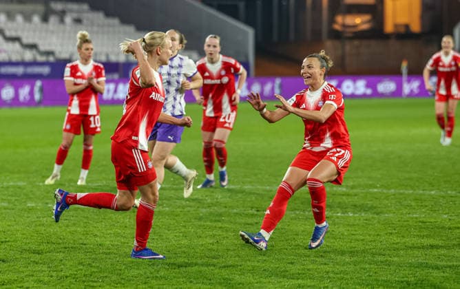 GER, Essen, SGS Essen vs FC Bayern Munich, Google Pixel Womens Bundesliga, Football, DFB, Season 2025 2026, Stadion an der Hafenstraße , 21 Matchday in picture Pernille Harder Bayern Munich 21 scores the 3 0, goal, jubilation and joy, emotions with Arianna Caruso Bayern Munich Women 27 DFB DFL REGULATIONS PROHIBIT ANY USE OF PHOTOGRAPHS AS IMAGE SEQUENCES AND OR QUASI VIDEO, 20 03 2026 Copyright: HMBxMedia HendrikxHamelau