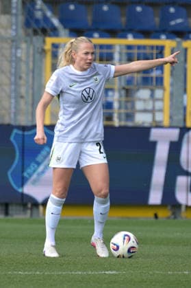 Guro Bergsvand VfL Wolfsburg, 20 am with ball GER, TSG 1899 Hoffenheim vs VfL Wolfsburg , Football, Google Pixel Frauen Bundesliga, 21 Spieltag, Saison 2025 2026, 21 03 2026 DFB DFL regulations prohibit any use of photographs as image sequences and or quasi video GER, TSG 1899 Hoffenheim vs VfL Wolfsburg, Football, Google Pixel Frauen Bundesliga, Saison 2025 2026, 21 03 2026 Hoffenheim Copyright: xEibner-Pressefoto TobiasxBaurx EP_TBR