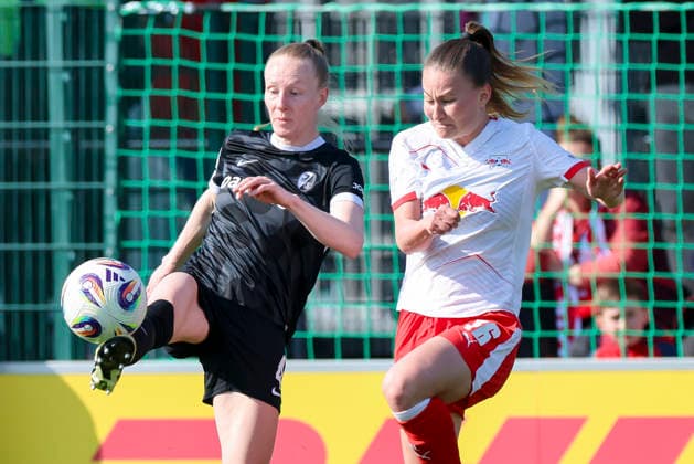 Meret Felde SC Freiburg and Annabel Schasching RB Leipzig battle for the ball, Google Pixel Frauen Bundesliga, RB Leipzig v SC Freiburg, RB Trainingszentrum, March 22, 2026 in Leipzig, Germany Photo by Marco Steinbrenner DeFodi Images Meret Felde SC Freiburg and Annabel Schasching RB Leipzig battle for the ball, Google Pixel Womens Bundesliga, RB Leipzig v SC Freiburg, RB Training Center, March 22, 2026 in Leipzig, Germany Photo by Marco Steinbrenner DeFodi Images DFB DFL REGULATIONS PROHIBIT ANY USE OF PHOTOGRAPHS AS IMAGE SEQUENCES AND OR QUASI VIDEO