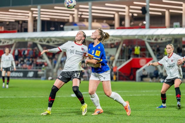 Valentina Maedl Bayer 04 Leverkusen, 17 and Steffi Schmid FC Carl Zeiss Jena, 20 in duel Bayer 04 Leverkusen vs FC Carl Zeiss Jena, Football, Google Pixel Womens Bundesliga, Matchday 21, Season 2025 26, 22 03 2026, Bayer 04 Leverkusen vs FC Carl Zeiss Jena, Football, Google Pixel Womens Bundesliga, Matchday 21, Season 2025 26, 22 03 2026 Leverkusen Copyright: xEibner-Pressefoto LukasxBaldygax EP_LBA