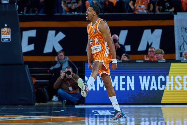 Joy, jubilation at Justin Simon ratiopharm ulm, 15 GER, ratiopharm ulm vs Telekom Baskets Bonn, Basketball, 25 Matchday, EasyCredit BBL, Season 2025 2026, 23 03 2026 GER, ratiopharm ulm vs Telekom Baskets Bonn, Basketball, 25 Matchday, EasyCredit BBL, Season 2025 2026, 23 03 2026 New Ulm Copyright: xEibner-Pressefoto GeraldxOelze-dexStoppanyx EP_ODS