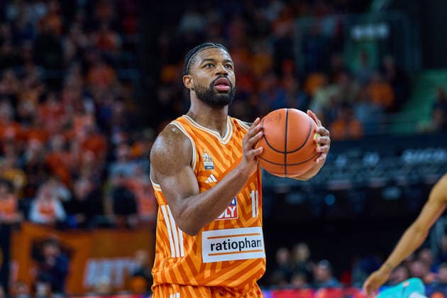 Free throw Malik Osborne ratiopharm ulm, 10 GER, ratiopharm ulm vs Telekom Baskets Bonn, Basketball, 25 Matchday, EasyCredit BBL, Season 2025 2026, 23 03 2026 GER, ratiopharm ulm vs Telekom Baskets Bonn, Basketball, 25 Matchday, EasyCredit BBL, Season 2025 2026, 23 03 2026 New Ulm Copyright: xEibner-Pressefoto GeraldxOelze-dexStoppanyx EP_ODS