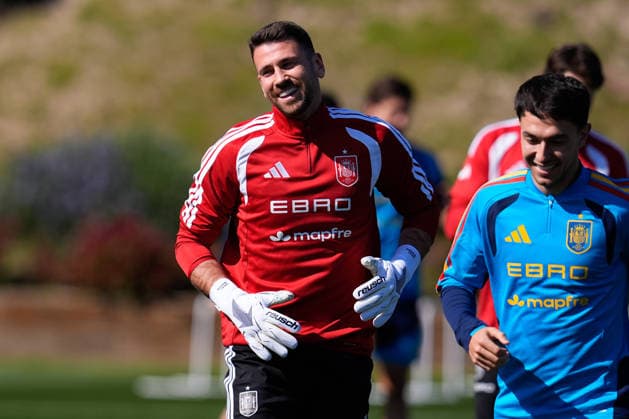March 24, 2026, Las Rozas, Madrid, Spain: Unai Simon during the training session of Spain Team ahead of the International Friendly, Länderspiel, Nationalmannschaft match against Serbia at Ciudad del Futbol on March 24, 2026, in Las Rozas, Madrid, Spain. Las Rozas Spain - ZUMAa181 20260324_zaa_a181_024 Copyright: xDennisxAgyemanx