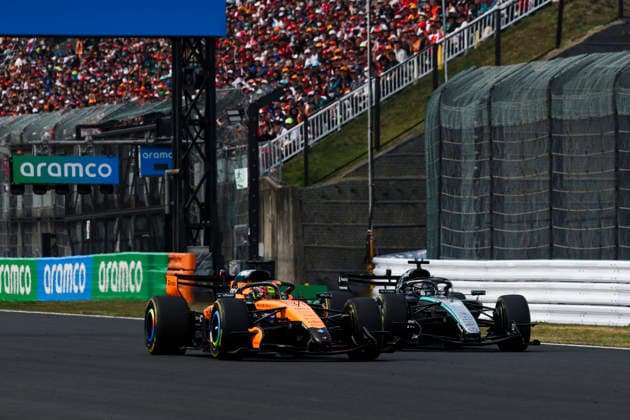 F1 - JAPANESE GRAND PRIX 2026 81 PIASTRI Oscar (aus), McLaren F1 Team MCL40, action, 63 RUSSELL George (gbr), Mercedes AMG F1 Team W17, action during the Formula 1 Japanese Grand Prix 2026, 3rd round of the 2026 Formula One World Championship, WM, Weltmeisterschaft from March 27 to 29, 2026 on the Suzuka Circuit, in Suzuka, Japan - SuzukaJapan Copyright: xDPPIx