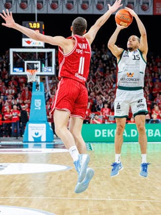 Richard Balint BMA365 Bamberg Baskets, 11 , Jordan Roland Vet Concept Gladiators Trier, 15 , BMA365 Bamberg Baskets vs Vet Concept Gladiators Trier, Basketball, easyCredit BBL, Matchday 26, 29 03 2026 BMA365 Bamberg Baskets vs Vet Concept Gladiators Trier, Basketball, easyCredit BBL, Matchday 26, 29 03 2026 Bamberg Copyright: xEibner-Pressefoto G.xSantemizx EP_EER