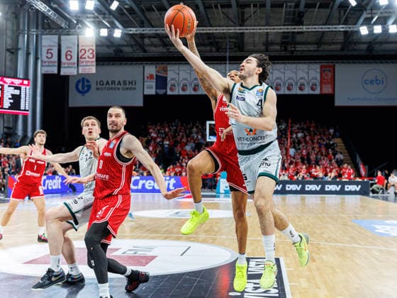 Daniel Keppeler BMA365 Bamberg Baskets, 31 , Austin Crowley BMA365 Bamberg Baskets, 85 , Clay Guillozet Vet Concept Gladiators Trier, 04 , BMA365 Bamberg Baskets vs Vet Concept Gladiators Trier, Basketball, easyCredit BBL, Matchday 26, 29 03 2026 BMA365 Bamberg Baskets vs Vet Concept Gladiators Trier, Basketball, easyCredit BBL, Matchday 26, 29 03 2026 Bamberg Copyright: xEibner-Pressefoto G.xSantemizx EP_EER