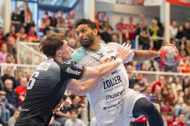 Duel between Tom Wolf TuSEM Essen, 26 and Djibril M Bengue SG BBM Bietigheim, 33 TuSEM Essen vs SG BBM Bietigheim, Handball, 2 HBL, 25 Matchday, Season 2025 2026, 29 03 2026 TuSEM Essen vs SG BBM Bietigheim, Handball, 2 HBL, 25 Matchday, Season 2025 2026, 29 03 2026 Essen Copyright: xEibner-Pressefoto ThomasxHaeslerx EP_THR