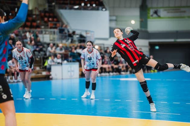 Britt van der Baan TSV Bayer 04 Leverkusen, 24 at the seven-meter throw TSV Bayer 04 Leverkusen vs TG Nuertingen, Handball, 2 Handball Bundesliga, 22 Matchday, Season 2025 26, 29 03 2026, TSV Bayer 04 Leverkusen vs TG Nuertingen, Handball, 2 HBL, 22 Matchday, Season 2025 26, 29 03 2026 Leverkusen Copyright: xEibner-Pressefoto LukasxBaldygax EP_LBA