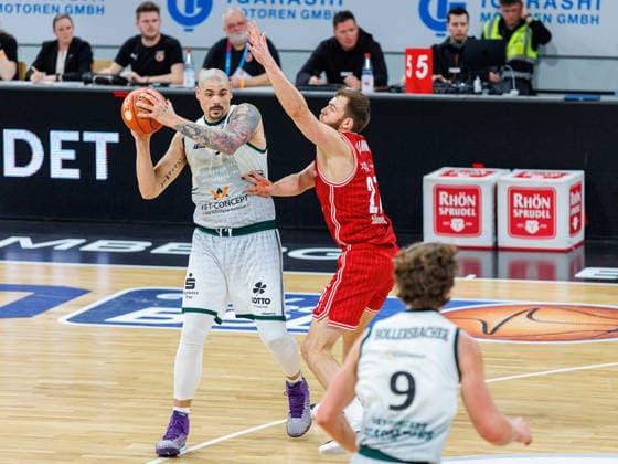 Maik Zirbes Vet Concept Gladiators Trier, 33 , Moritz Krimmer BMA365 Bamberg Baskets, 27 , BMA365 Bamberg Baskets vs Vet Concept Gladiators Trier, Basketball, easyCredit BBL, Matchday 26, 29 03 2026 BMA365 Bamberg Baskets vs Vet Concept Gladiators Trier, Basketball, easyCredit BBL, Matchday 26, 29 03 2026 Bamberg Copyright: xEibner-Pressefoto G.xSantemizx EP_EER