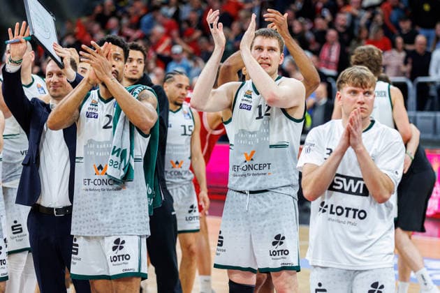 Urald King Vet Concept Gladiators Trier, 20 , Marten Linssen Vet Concept Gladiators Trier, 12 , Jorke Aav Vet Concept Gladiators Trier, 03 , end of game, disappointed, disappointment, negative emotions, negative emotion, BMA365 Bamberg Baskets vs Vet Concept Gladiators Trier, Basketball, easyCredit BBL, Matchday 26, 29 03 2026 BMA365 Bamberg Baskets vs Vet Concept Gladiators Trier, Basketball, easyCredit BBL, Matchday 26, 29 03 2026 Bamberg Copyright: xEibner-Pressefoto G.xSantemizx EP_EER