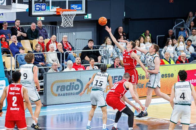 Richard Balint BMA365 Bamberg Baskets, 11 , Marten Linssen Vet Concept Gladiators Trier, 12 , Jordan Roland Vet Concept Gladiators Trier, 15 , Daniel Keppeler BMA365 Bamberg Baskets, 31 , BMA365 Bamberg Baskets vs Vet Concept Gladiators Trier, Basketball, easyCredit BBL, Matchday 26, 29 03 2026 BMA365 Bamberg Baskets vs Vet Concept Gladiators Trier, Basketball, easyCredit BBL, Matchday 26, 29 03 2026 Bamberg Copyright: xEibner-Pressefoto G.xSantemizx EP_EER