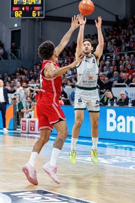 Demarcus Demonia BMA365 Bamberg Baskets, 08 , Clay Guillozet Vet Concept Gladiators Trier, 04 , BMA365 Bamberg Baskets vs Vet Concept Gladiators Trier, Basketball, easyCredit BBL, Matchday 26, 29 03 2026 BMA365 Bamberg Baskets vs Vet Concept Gladiators Trier, Basketball, easyCredit BBL, Matchday 26, 29 03 2026 Bamberg Copyright: xEibner-Pressefoto G.xSantemizx EP_EER