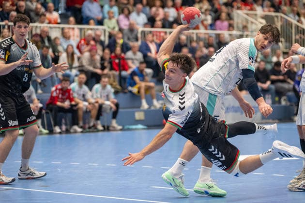 Nils Homscheid TuSEM Essen, 15 on throw TuSEM Essen vs SG BBM Bietigheim, Handball, 2 HBL, 25 Matchday, Season 2025 2026, 29 03 2026 TuSEM Essen vs SG BBM Bietigheim, Handball, 2 HBL, 25 Matchday, Season 2025 2026, 29 03 2026 Essen Copyright: xEibner-Pressefoto ThomasxHaeslerx EP_THR