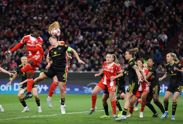 Viggosdottir Glodis Perla Tor 1-1 , FC Bayern München Manchester United, ManU Frauen , Viertelfinale , Women Champions League , Fußball , in den Allianz Arena Stadion , in München , Bayern , Deutschland. April 01 , 2026 . Photo by: Davide Elias IPA Photo Pressefoto DENL Copyright: xDavidexEliasx