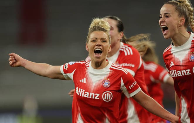 Dallmann Linda Tor 2-1 , FC Bayern München Manchester United, ManU Frauen , Viertelfinale , Women Champions League , Fußball , in den Allianz Arena Stadion , in München , Bayern , Deutschland. April 01 , 2026 . Photo by: Davide Elias IPA Photo Pressefoto DENL Copyright: xDavidexEliasx