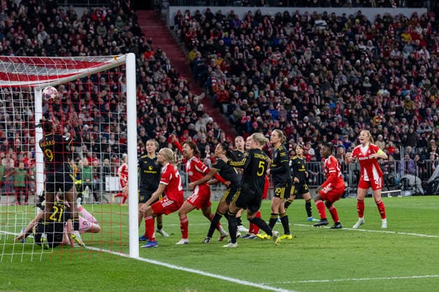 Glodis Perla Viggosdottir FC Bayern Muenchen Women, 04 on her goal to equalize 1 1 GER, FC Bayern Muenchen vs Manchester United W F C , Football, UEFA Womens Champions League, Quarter-final second leg, 2025 2026 season, 01 04 2026 GER, FC Bayern Muenchen vs Manchester United W F C , Football, UEFA Womens Champions League, Quarter-final second leg, 2025 2026 season, 01 04 2026 Muenchen Copyright: xEibner-Pressefoto HeikexFeinerx EP_HFR