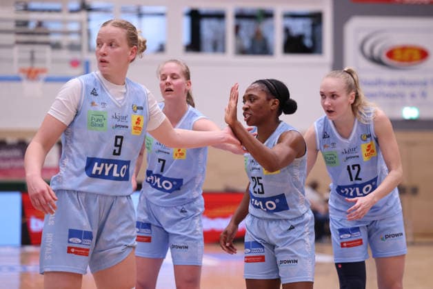 02 04 2026, Basketball, Women, Season 2025 2026, Toyota Womens Basketball Bundesliga, Playoffs, Saarlouis Royals Basketball Club Marburg e V , Martha Burse Saarlouis Royals , Emma Eichmeyer Saarlouis Royals , Elina Koskimies Saarlouis Royals , Egle Zabotkaite Saarlouis Royals Saarlouis Stadtgartenhalle Saarland Germany DEU Copyright: xSebastianxBachx