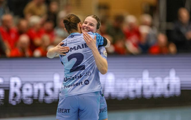 GER, Bad Langensalza, Thüringer HC vs HSG Bensheim Auerbach Flames, Alsco Handball Bundesliga Frauen, Handball, DHB, Season 2025 2026, Weststadthalle Bensheim, 22 Matchday in the picture from l Mareike Thomaier HSG Bensheim Auerbach Flames Women 2 , Amelie Berger HSG Bensheim Auerbach Flames Women 3 DFB DFL REGULATIONS PROHIBIT ANY USE OF PHOTOGRAPHS AS IMAGE SEQUENCES AND OR QUASI VIDEO, 04 04 2026 Copyright: HMBxMedia HendrikxHamelau