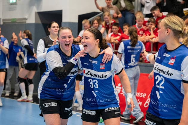 HSG Blomberg Lippe GER vs Borussia Dortmund GER , Handball, 1 Handball Bundesliga Women, 22 Matchday, 4 4 2026, Season 2025 2026, Blomberg Diana Magnusdottir HSG Blomberg Lippe, 07 , Elin Magnusdottir HSG Blomberg Lippe, 33 and Judith Tietjen HSG Blomberg Lippe, 22 are happy after the victory against Borussia Dortmund GER with 33 31 Blomberg Sporthalle an der Ulmenallee Germany