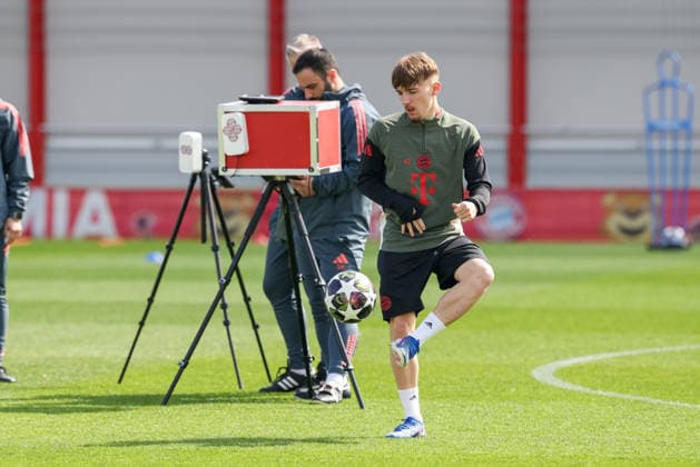 Lennart Karl FC Bayern Muenchen, 42 with ball, GER, final training, FC Bayern Muenchen, football, UEFA Champions League, quarter-final, first leg, 2025 2026 season, 06 04 2026, GER, final training, FC Bayern Muenchen, football, UEFA Champions League, quarter-final, first leg, 2025 2026 season, 06 04 2026 Muenchen Copyright: xEibner-Pressefoto JennixMaulx EP_JML