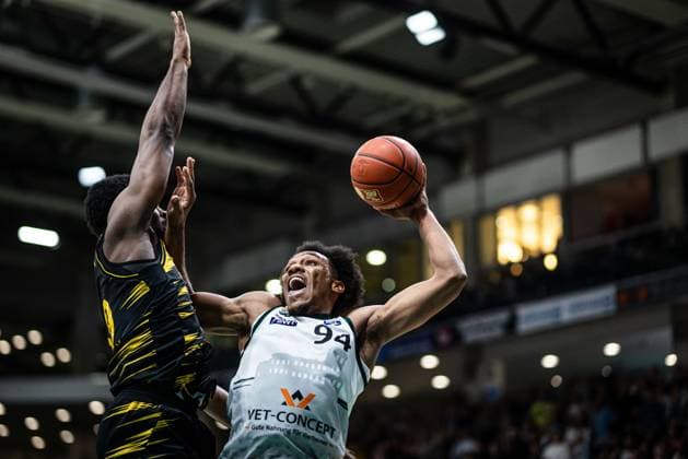 George King Gladiators Trier in duel with Yorman Polas Bartolo MHP Riesen Ludwigsburg , Vet Concept Gladiators Trier vs MHP Riesen Ludwigsburg, Basketball, easyCredit BBL, Matchday 28, Season 2025 2026, 06 04 2026 Vet Concept Gladiators Trier vs MHP Riesen Ludwigsburg, Basketball, easyCredit BBL, Matchday 28, Season 2025 2026, 06 04 2026 Copyright: xEibner-Pressefoto AlexanderxNeisx EP_ANS