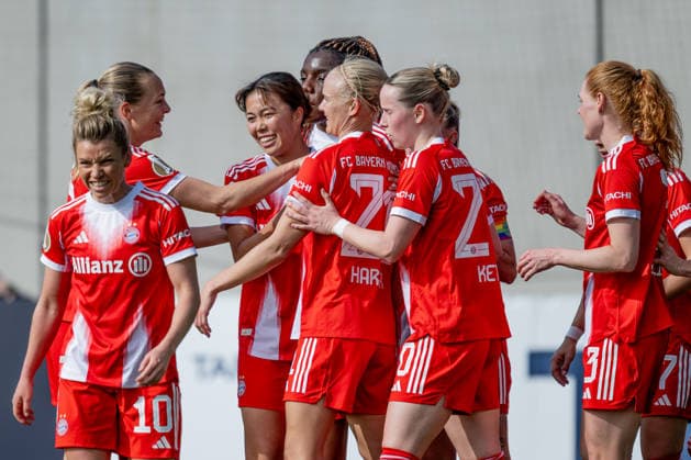 The Munich women celebrate with Pernille Harder FC Bayern Muenchen Frauen, 21 their goal for 2 0 GER, FC Bayern Muenchen Frauen vs SGS Essen, Football, DFB Pokal, Semifinal, Season 2025 2026, 06 04 2026 DFL DFB REGULATIONS PROHIBIT ANY USE OF PHOTOGRAPHS as IMAGE SEQUENCES and or QUASI VIDEO GER, FC Bayern Muenchen Frauen vs SGS Essen, Football, DFB Pokal, Semi-final, Season 2025 2026, 06 04 2026 Muenchen Copyright: xEibner-Pressefoto HeikexFeinerx EP_HFR