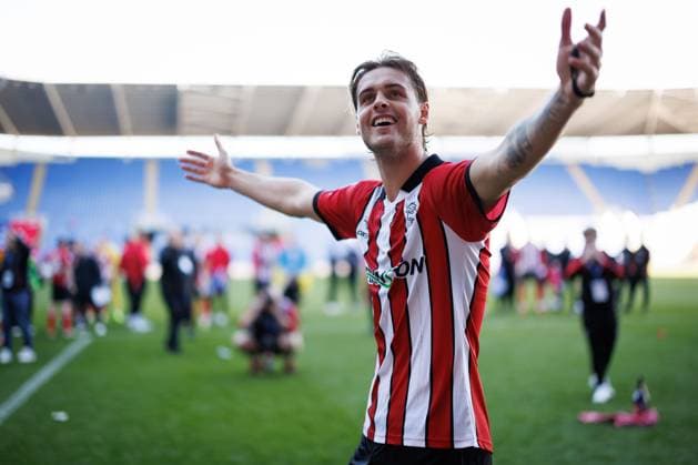 Ryley Towler of Lincoln City celebrates at full time Reading v Lincoln City, Sky Bet League One, Football, Select Car Leasing Stadium, Reading, UK - 06 Apr 2026Reading Select Car Leasing Stadium United Kingdom EDITORIAL USE ONLY No use with unauthorised audio, video, data, fixture lists, club league logos or live services. Online in-match use limited to 120 images, no video emulation. No use in betting, games or single club league player publications. Copyright: xSimonxDael Shutterstockx 16811828cv