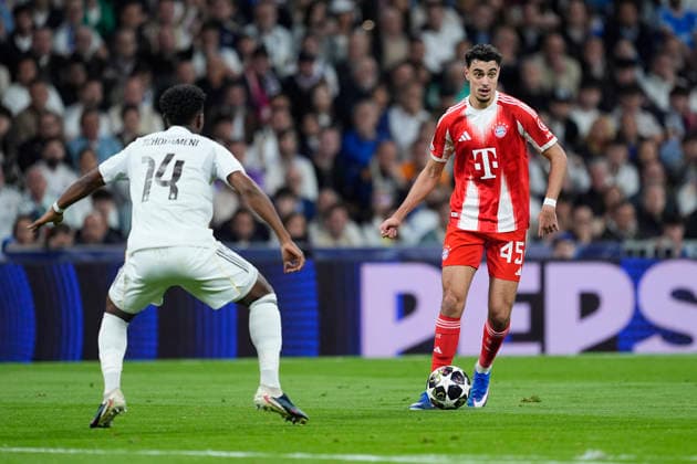 April 7, 2026, Madrid, Madrid, Spain: Aleksandar Pavlovic of Bayern Munich in action during the UEFA Champions League 2025 26 Quarter-finals First Leg match between Real Madrid C.F. and Bayern Munich at Bernabeu stadium on April 07, 2026, in Madrid, Spain. Madrid Spain - ZUMAa181 20260407_zaa_a181_367 Copyright: xOscarxJ.xBarrosox
