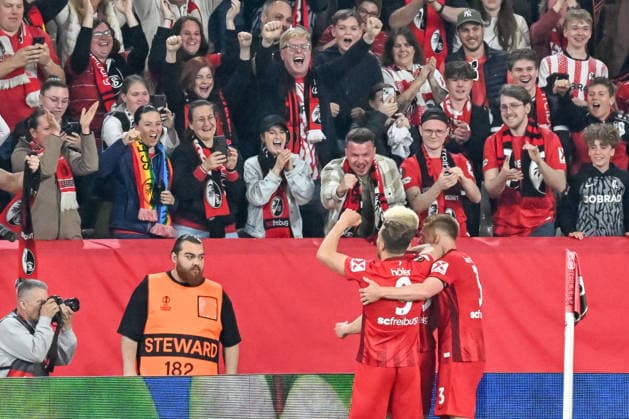 Matthias Ginter SC Freiburg, 28 GER, SC Freiburg Celta Vigo, football, Europa League, quarter-finals, 2025 2026 season, 09 04 2026 GER, SC Freiburg Celta Vigo, football, Europa League, quarter-finals, 2025 2026 season, 09 04 2026 Freiburg, celebrating the 3-0 goal by Matthias Ginter Copyright: xEibner-Pressefoto ThomasxHessx EP_THS