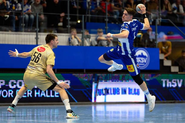 Oskar Joelsson ThSV Eisenach, 03 , Hannes Feise TSV Hannover Burgdorf, 56 GER, ThSV Eisenach vs TSV Hannover Burgdorf, 1 Daikin Handballbundesliga, Handball, 28 Matchday, Season 2025 2026, 19 00 hrs, 10 04 2026 GER, ThSV Eisenach vs TSV Hannover Burgdorf, 1 Daikin Handballbundesliga, Handball, 28 Matchday, Season 2025 2026, 19 00 hrs, 10 04 2026 Eisenach Copyright: xEibner-Pressefoto MartinxHerbstx EP_MHT