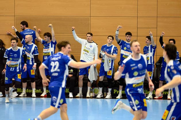 Eisenach bench celebrates the goal against Hannover GER, ThSV Eisenach against TSV Hannover Burgdorf, 1 Daikin Handballbundesliga, Handball, 28 Matchday, Season 2025 2026, 19 00 hrs, 10 04 2026 GER, ThSV Eisenach against TSV Hannover Burgdorf, 1 Daikin Handballbundesliga, Handball, 28 Matchday, Season 2025 2026, 19 00 hrs, 10 04 2026 Eisenach Copyright: xEibner-Pressefoto MartinxHerbstx EP_MHT