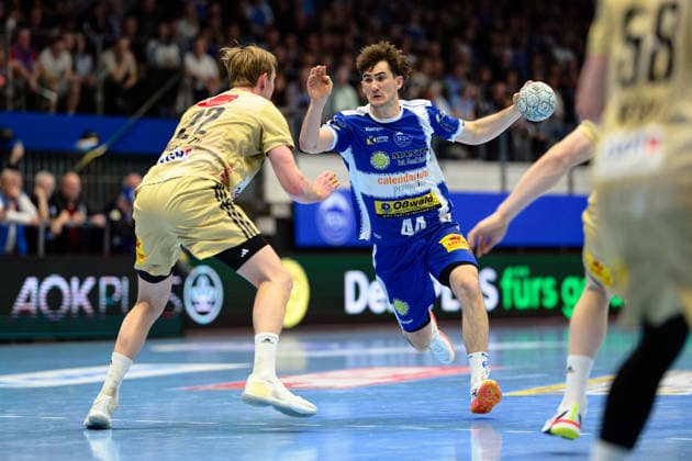 Stephan Seitz ThSV Eisenach, 44 , Marian Michalczik TSV Hannover Burgdorf, 22 GER, ThSV Eisenach vs TSV Hannover Burgdorf, 1 Daikin Handballbundesliga, Handball, 28 Matchday, Season 2025 2026, 19 00 hrs, 10 04 2026 GER, ThSV Eisenach vs TSV Hannover Burgdorf, 1 Daikin Handballbundesliga, Handball, 28 Matchday, Season 2025 2026, 19 00 hrs, 10 04 2026 Eisenach Copyright: xEibner-Pressefoto MartinxHerbstx EP_MHT